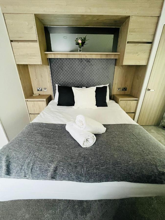 Fir Tree Lodge With Hot Tub York Buitenkant foto