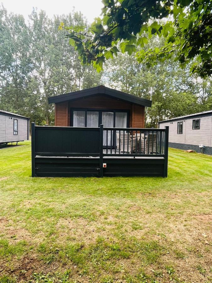 Fir Tree Lodge With Hot Tub York Buitenkant foto