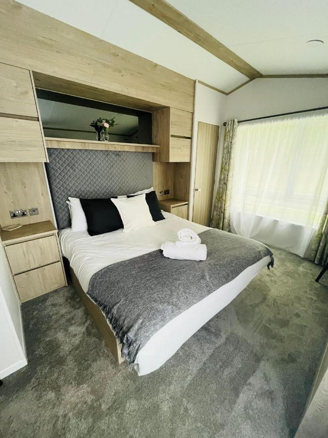Fir Tree Lodge With Hot Tub York Buitenkant foto