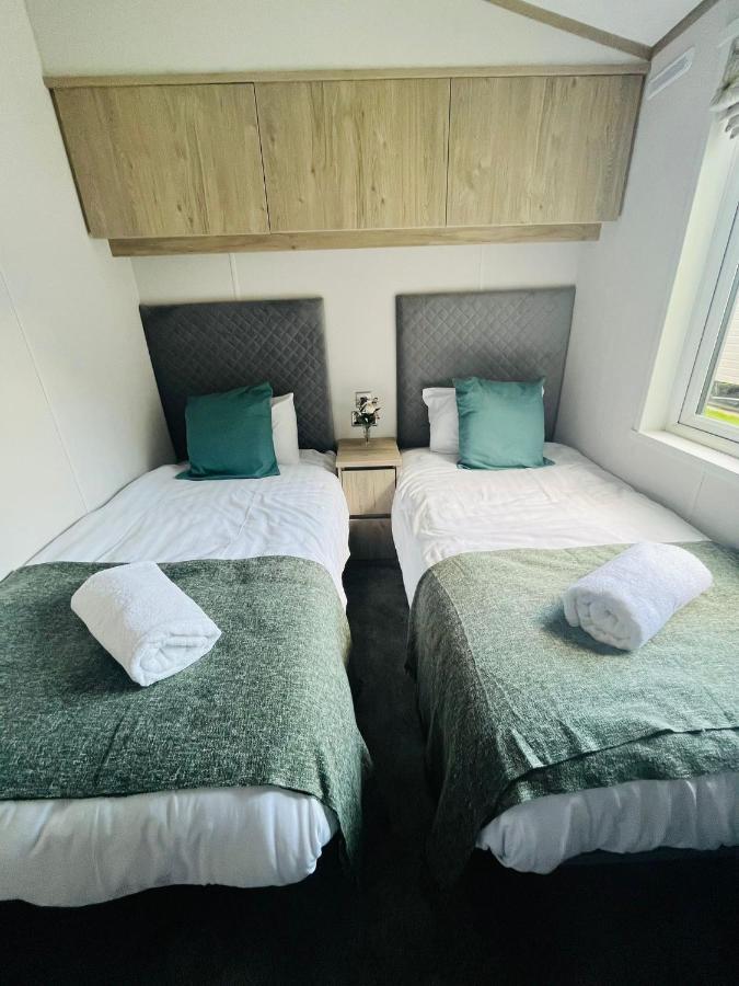 Fir Tree Lodge With Hot Tub York Buitenkant foto