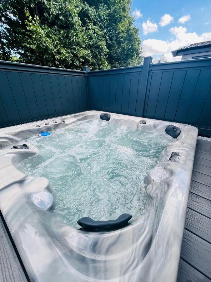 Fir Tree Lodge With Hot Tub York Buitenkant foto