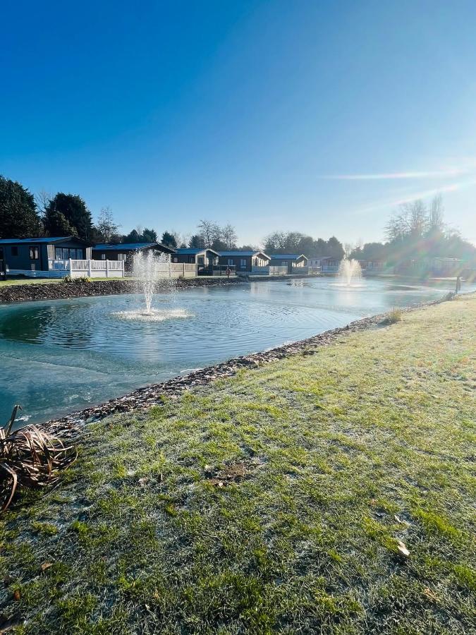 Fir Tree Lodge With Hot Tub York Buitenkant foto